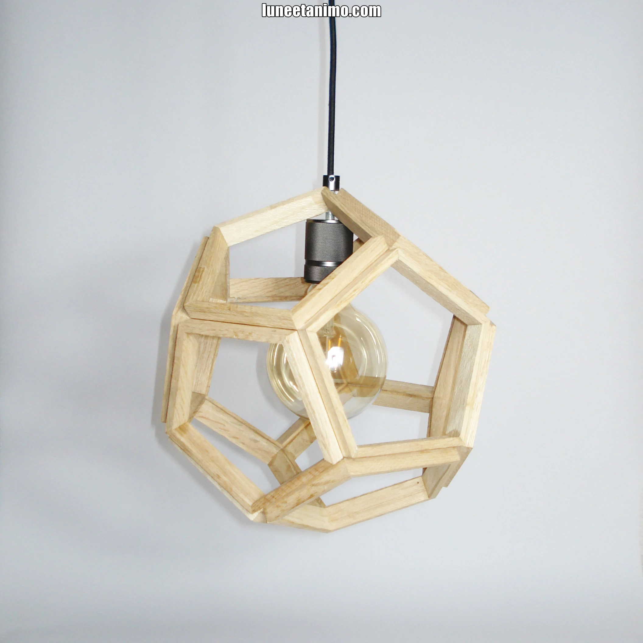 DODECA // Suspension design en bois, en forme de dodécaèdre 33cm